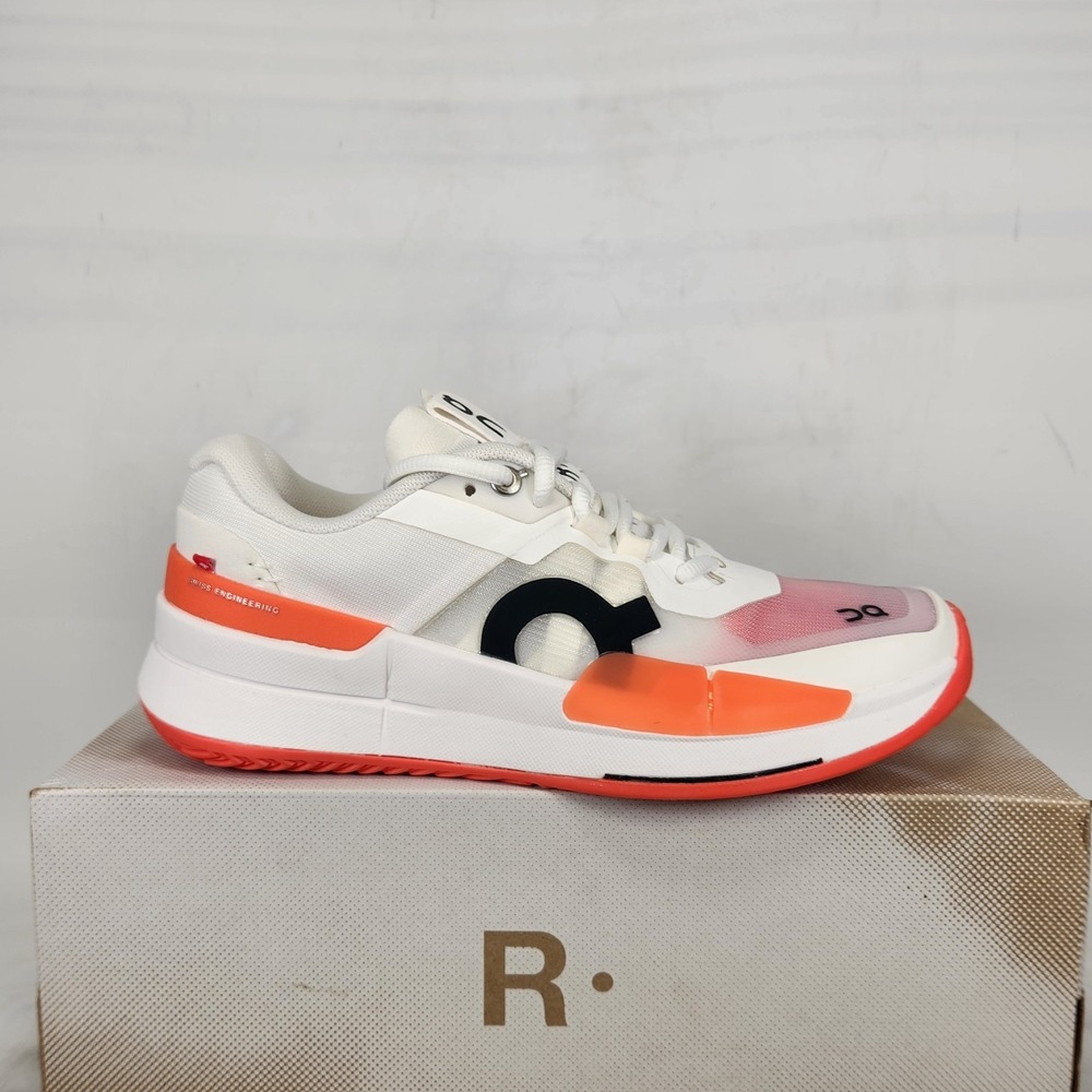 On Running The Roger Pro 2 Tennis Shoes Women Size 10 White Flame Low Top